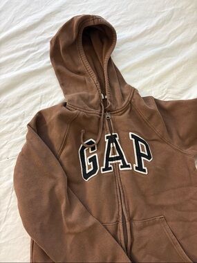 GAP Chest Logo Brown Full-Zip Hoodie